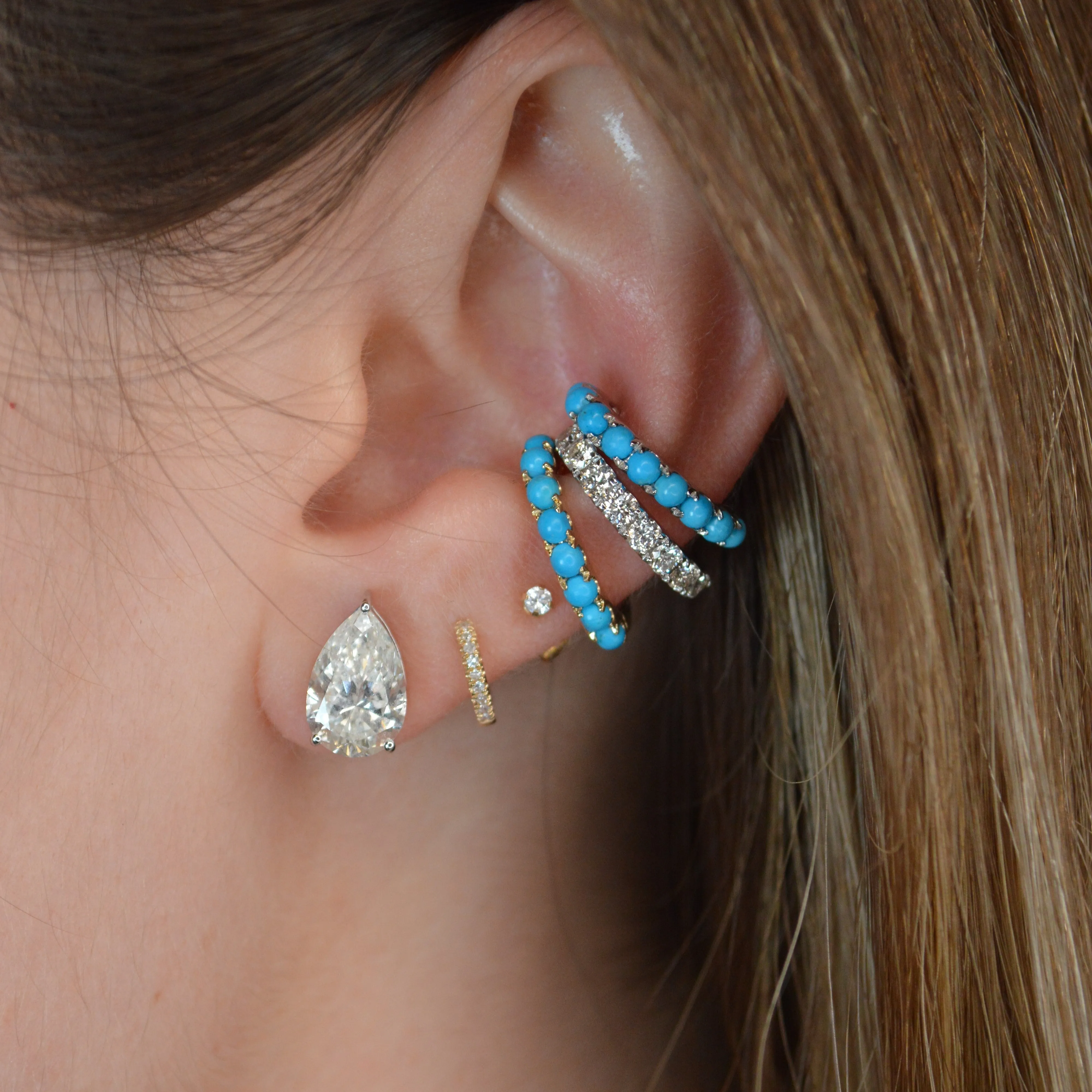 0.62ct Turquoise 18K Gold Ear Cuff