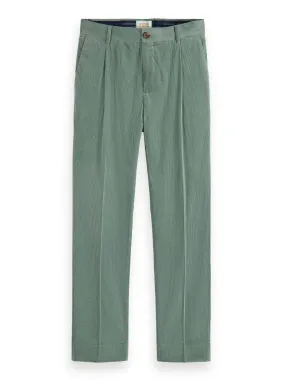 Blake Pleated Corduroy Chino in Seaweed