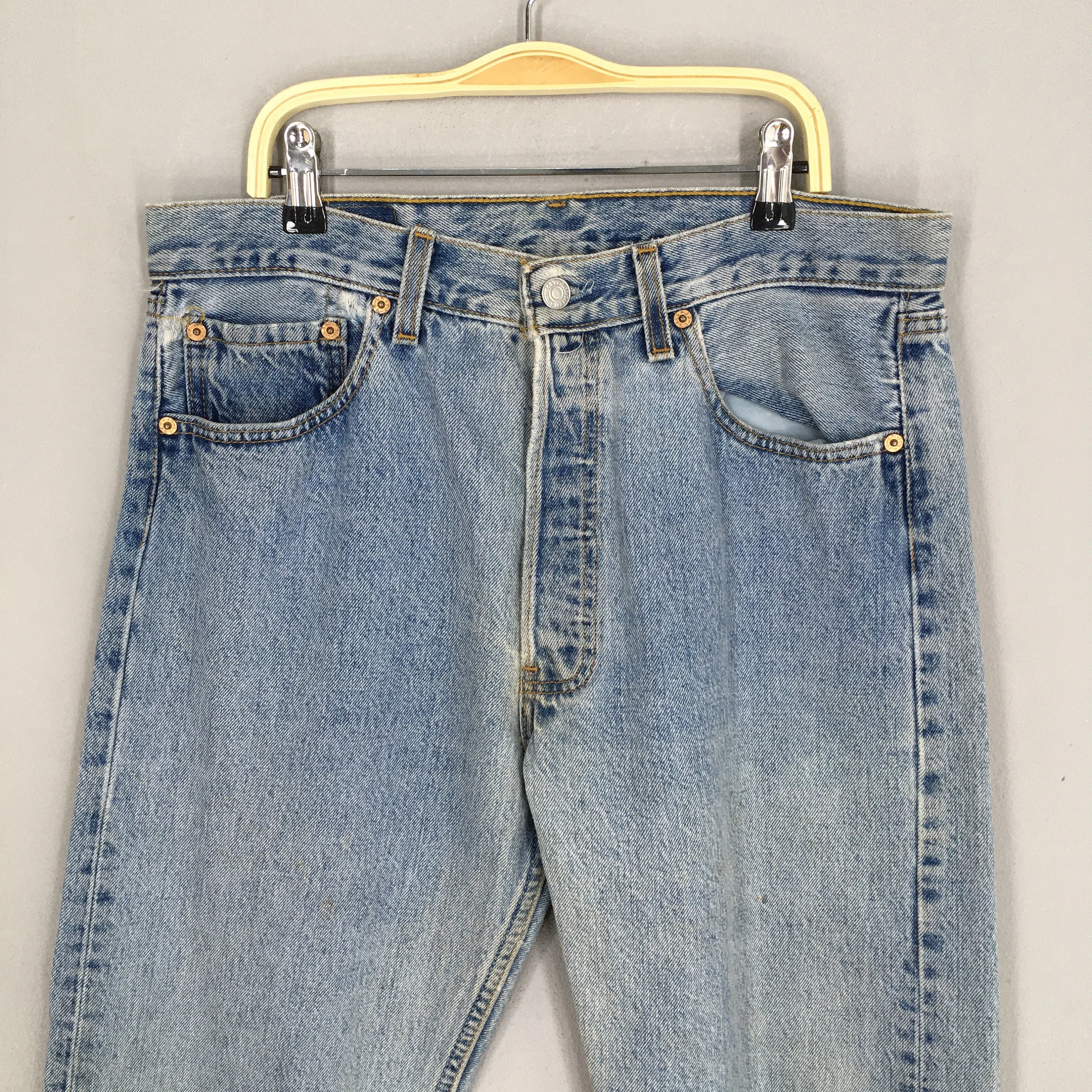 Levi's 501 Faded Blue Light Wash Jeans Size 31x31.5