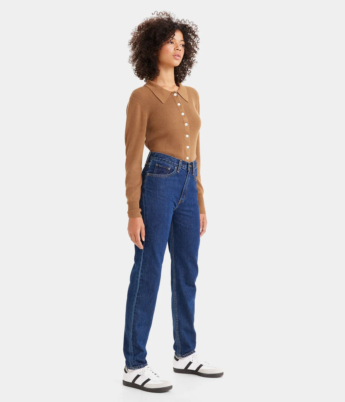 LEVI'S WOMENS 80s MOM JEANS RUNNING ERRANDS
