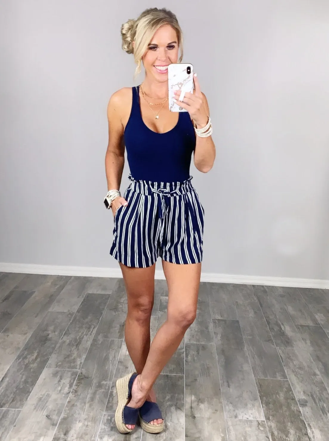 Look Into It Shorts - Navy