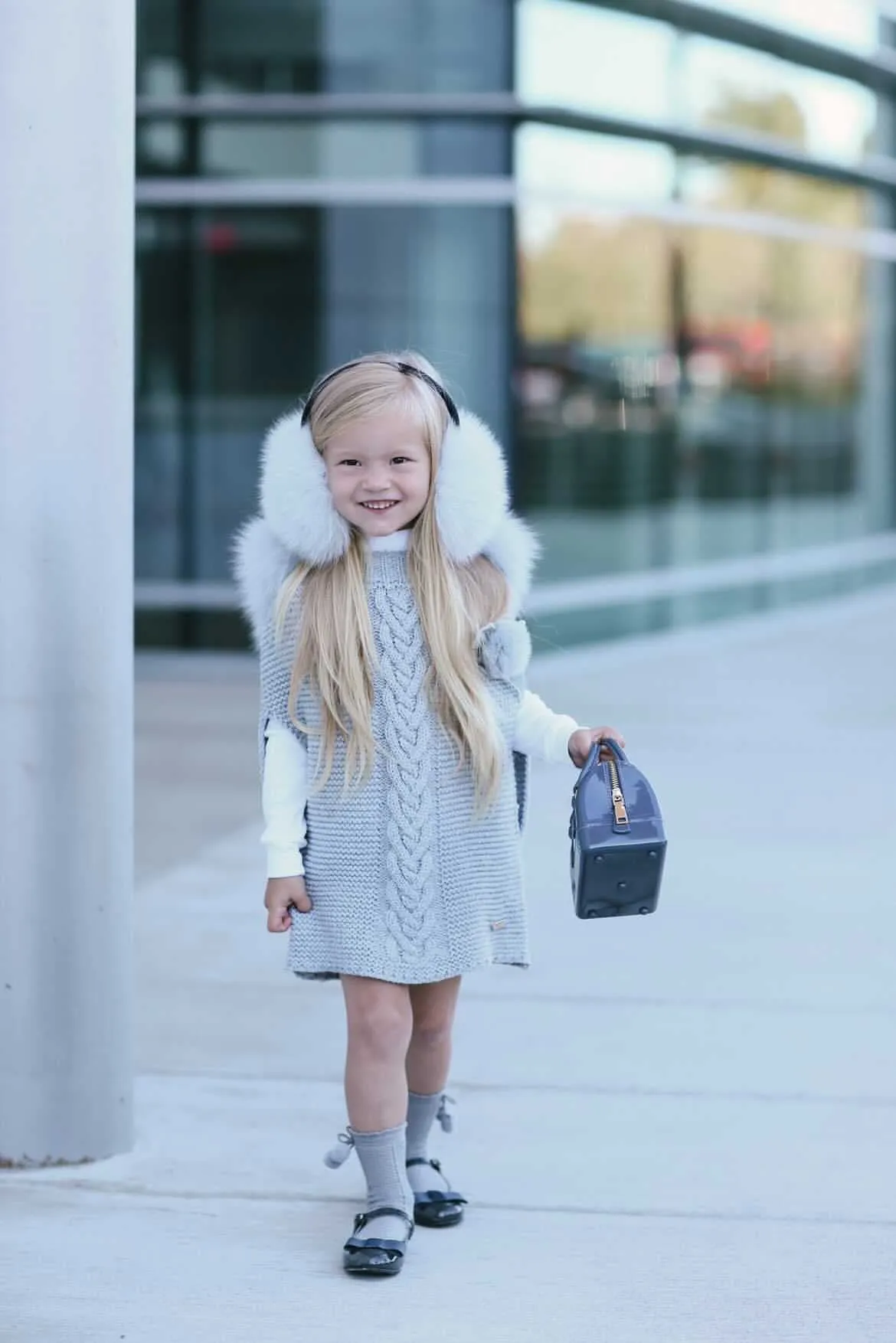 MI LOVES SIGNATURE Luxurious Fur Ear Muffs