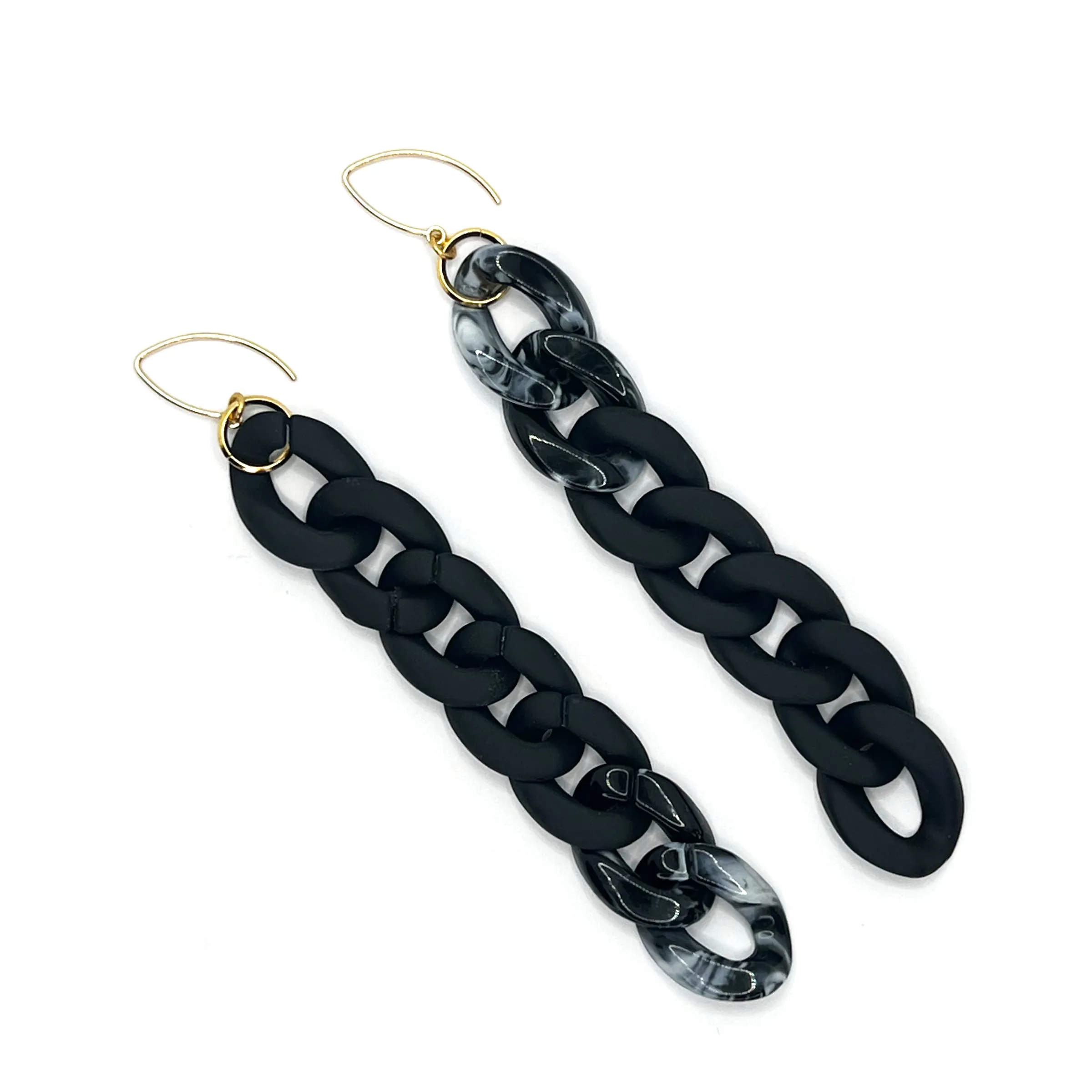 MPR x THE IMAGINARIUM: Velvet Matte Curb Small Chain Link Hooks in Black Marble