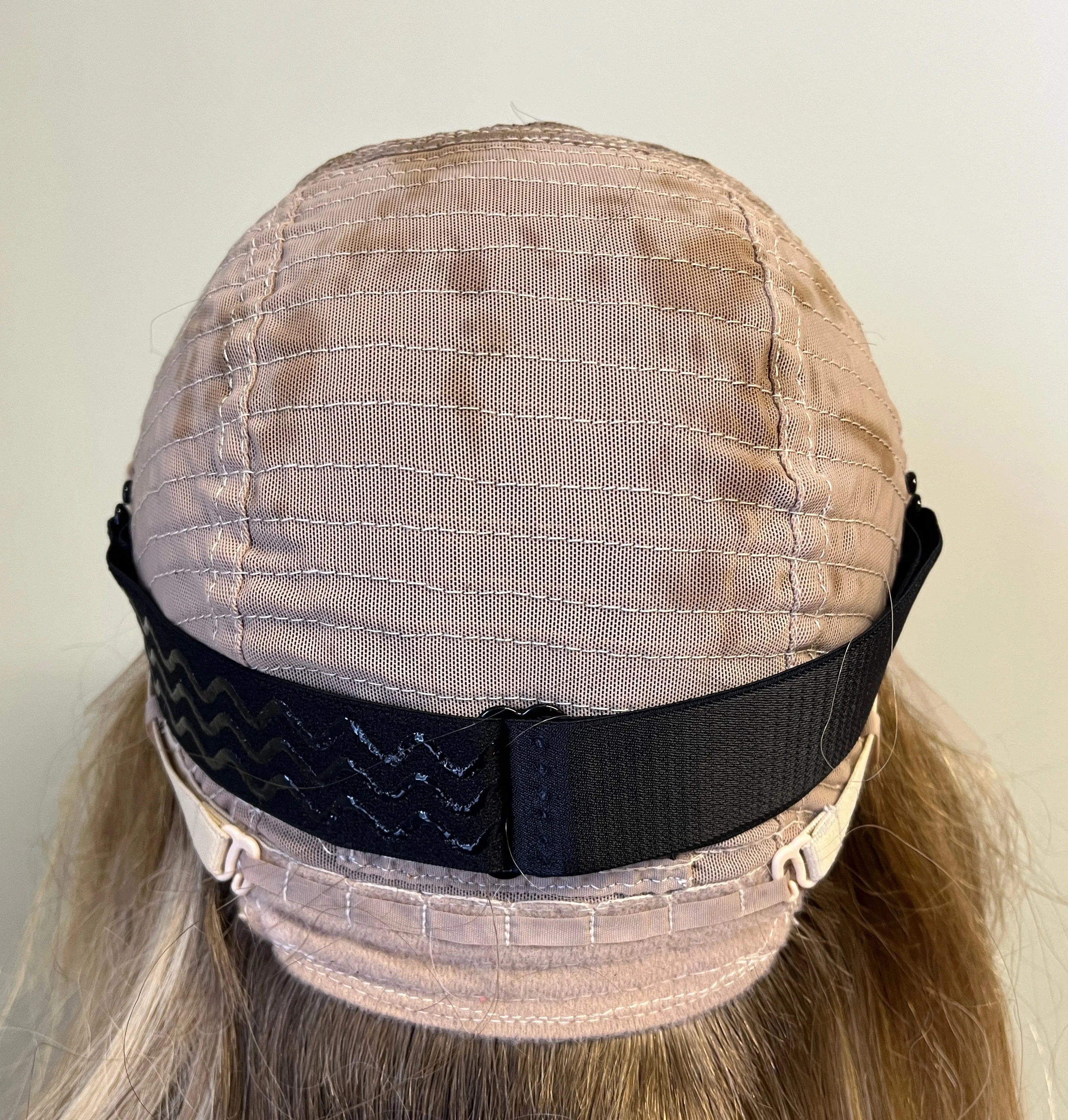 Preloved, Be Unique Wigs by Charlotte, Custom-made wig | Human hair | Blonde | Small cap | 22" length