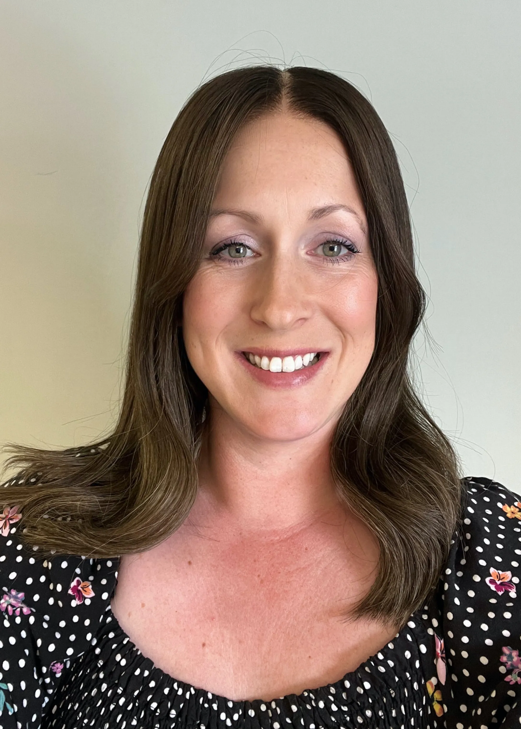 Preloved, Be Unique Wigs by Charlotte, custom wig | Human hair | Brown with highlights | Small cap | 17" length