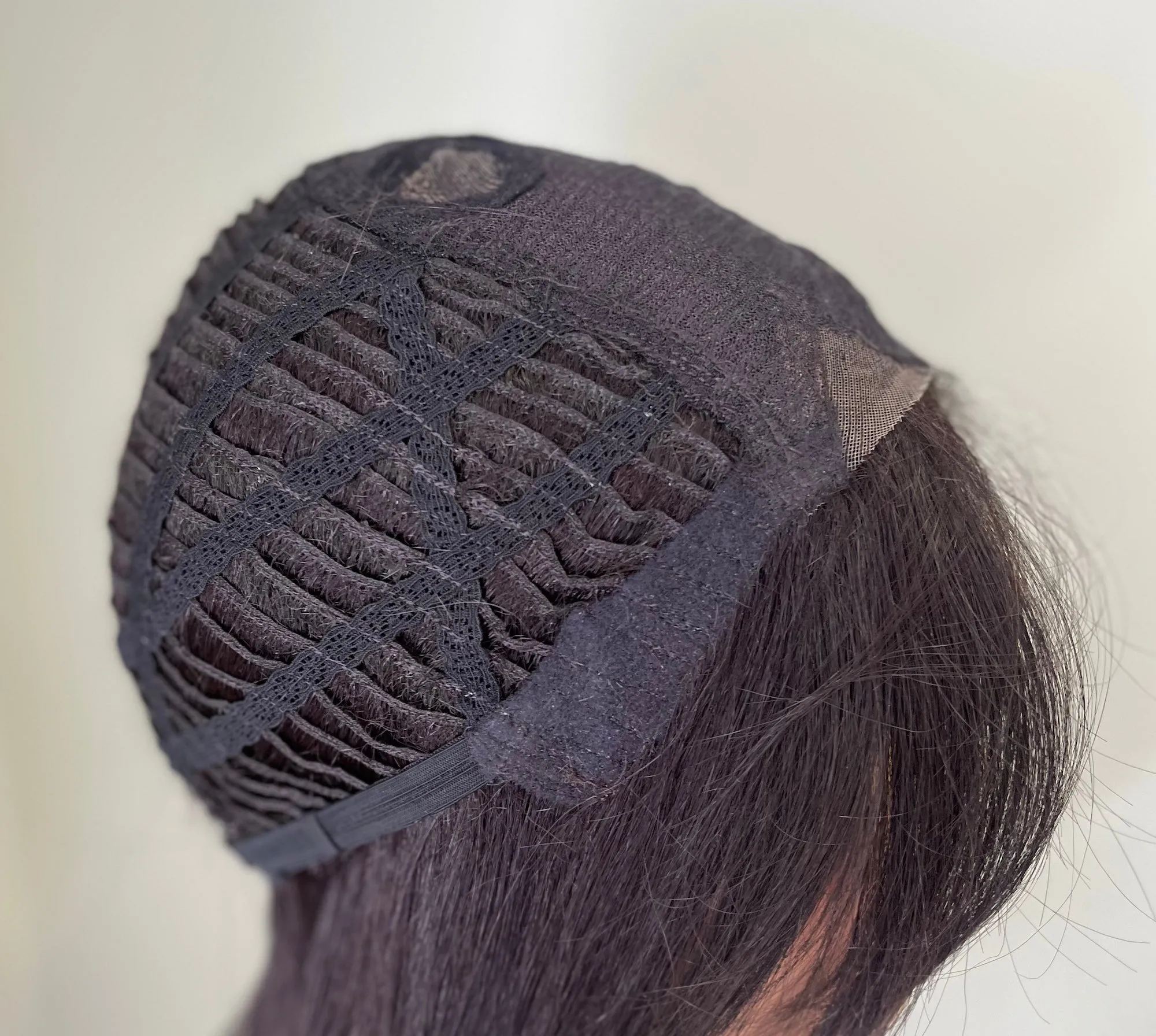 Preloved, Ellen Wille, Cloud Wig (New in Box) | Heat-friendly synthetic | Espresso Tipped | Average cap | 14" length
