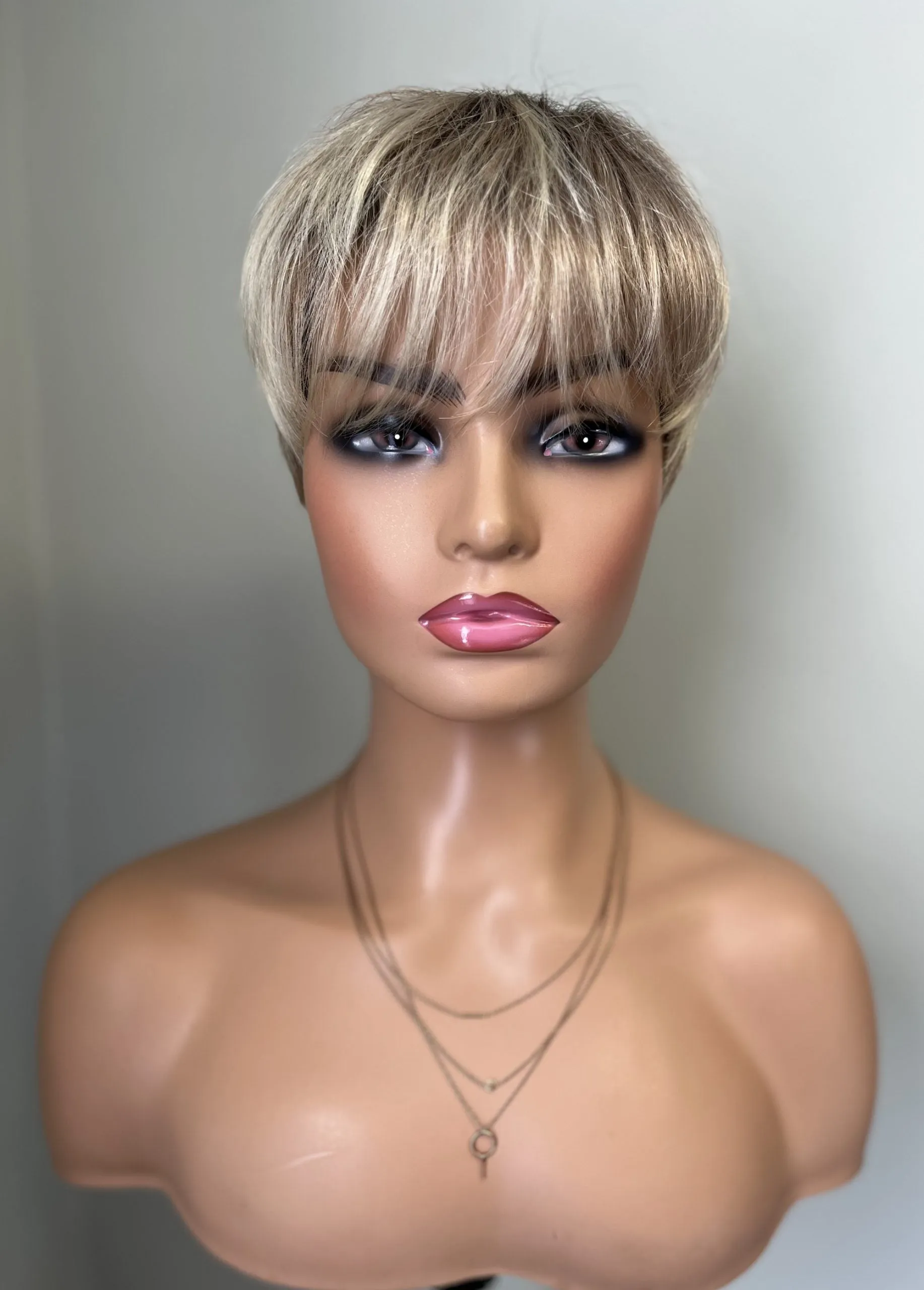 Preloved, Ellen Wille, Fenja wig | Synthetic fibre | Champagne Rooted | Petite/average cap | 5.5" length