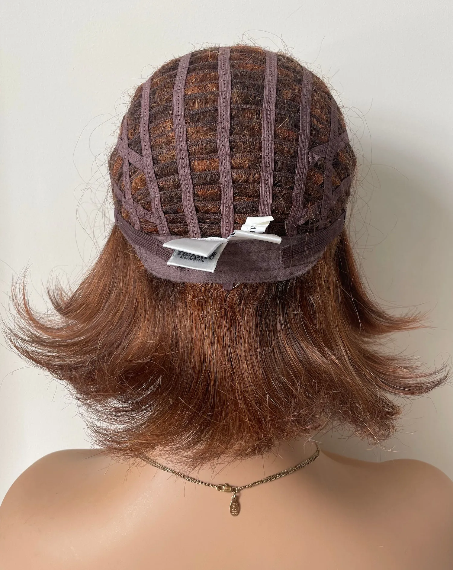 Preloved, Gabor, Debutante wig | Synthetic fibre | GL30-32 Dark copper | Average cap | 14" length