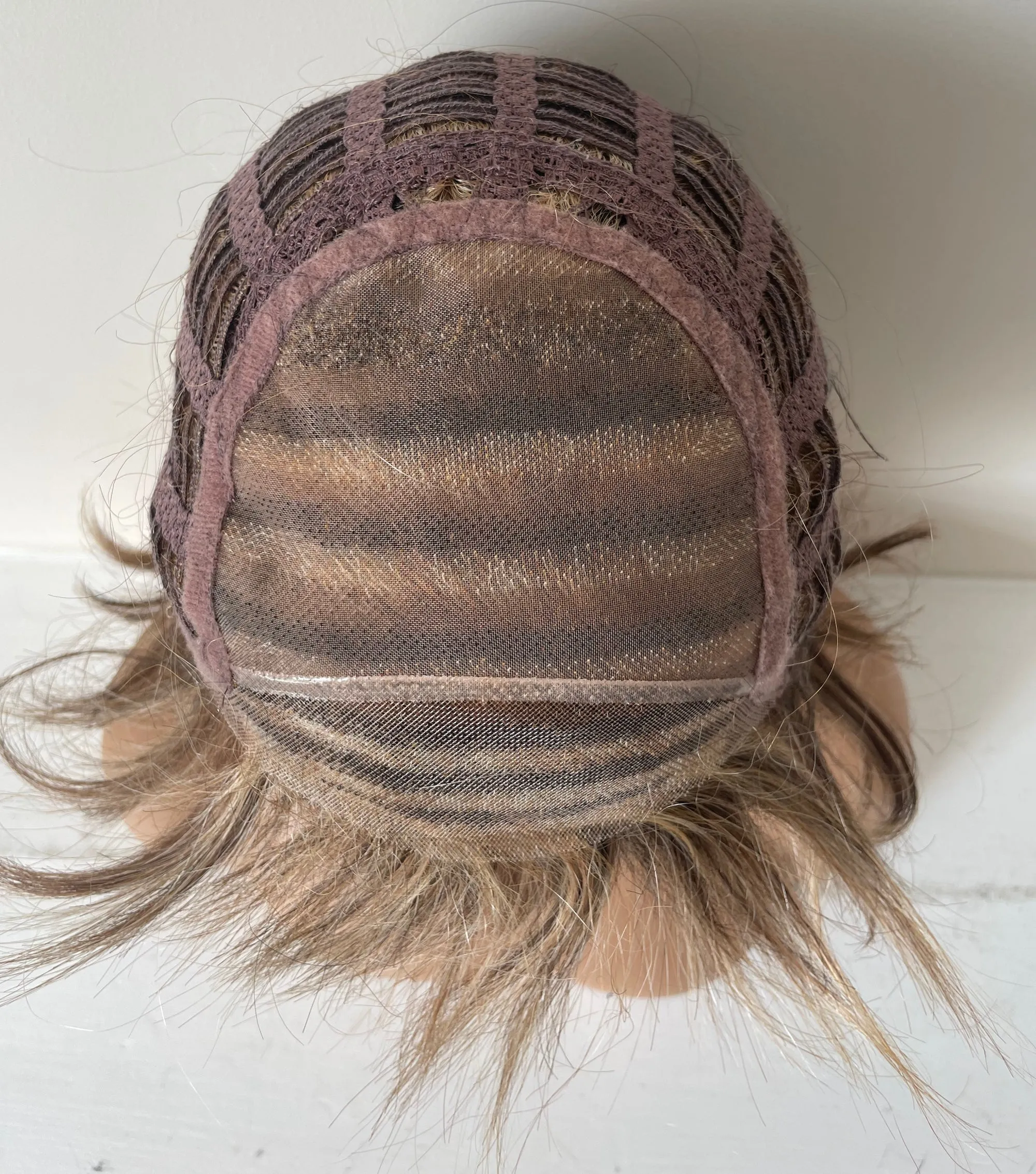 Preloved, Henry Margu, Gianna wig | Synthetic fibre | Light Chestnut Brown | Petite cap |  5.5" length