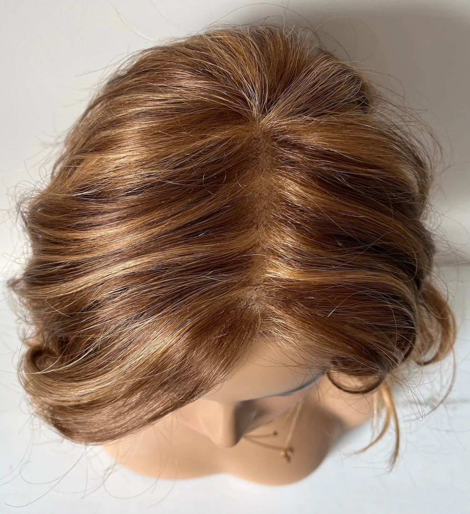 Preloved, Jon Renau, January wig | Synthetic fibre (not heat-friendly) | Strawberry Syrup | Average cap | 12" length