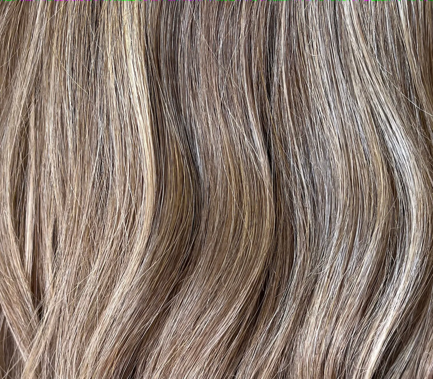 Preloved, Raquel Welch, Wavy Day wig | Synthetic hair | Shaded Iced Cappuccino | M cap | 13.3" length