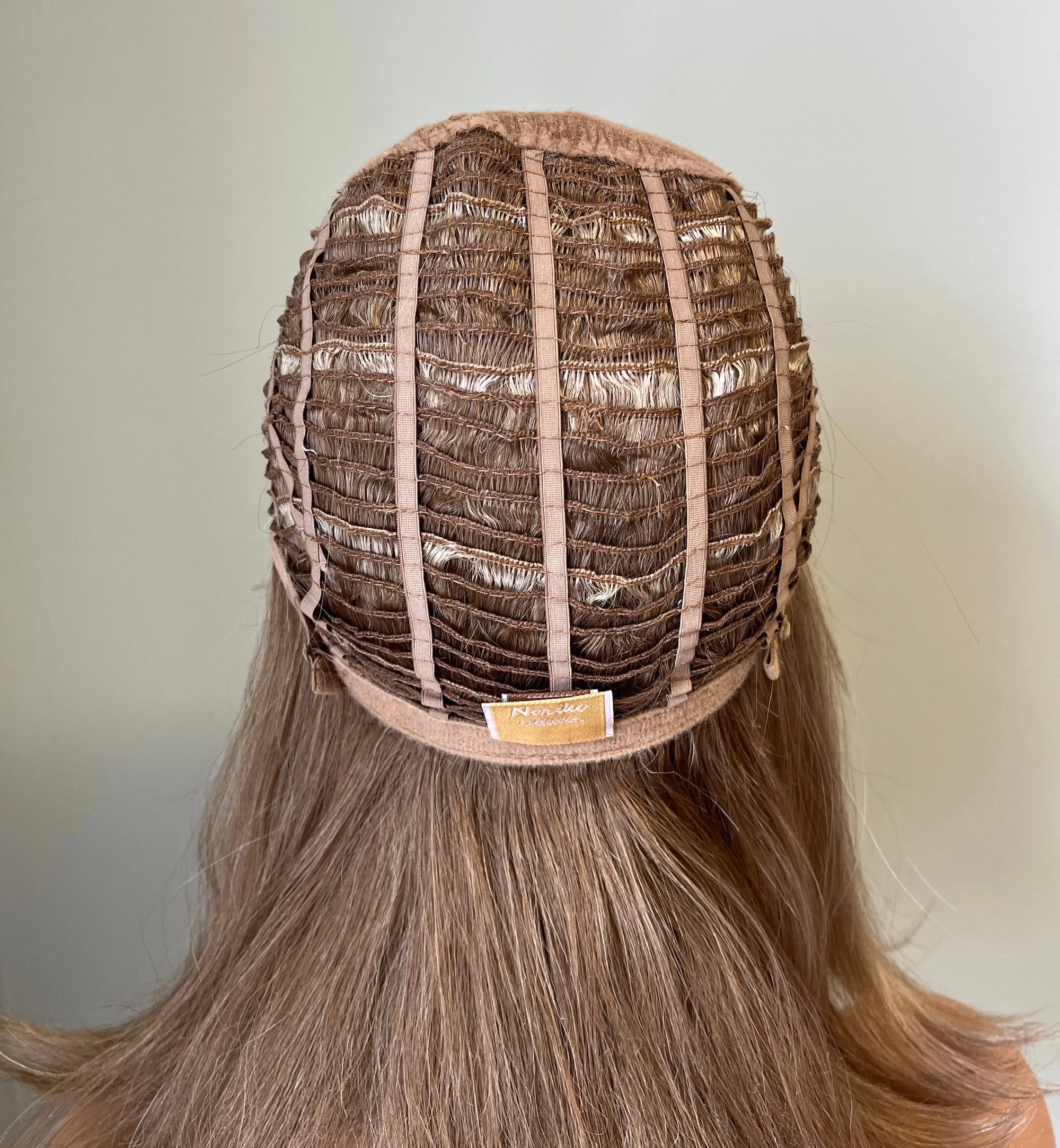 Preloved, Rene of Paris, Kenzie wig | Synthetic fibre | Spring Honey | Average cap | 16″ length