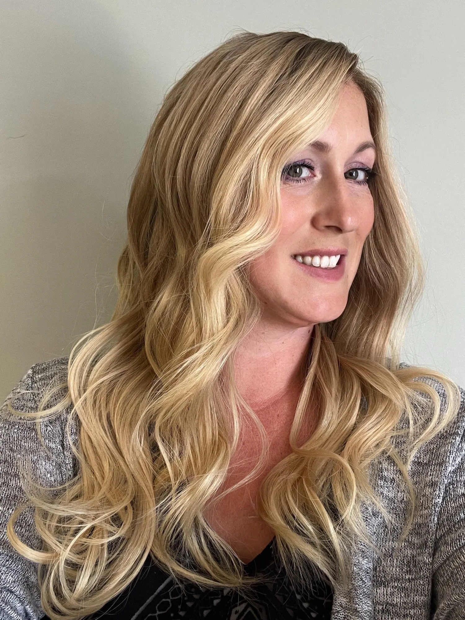 Preloved, Second Spring Wigs, Linda wig | Human hair | Cool ombre blonde | Small cap | 24" length
