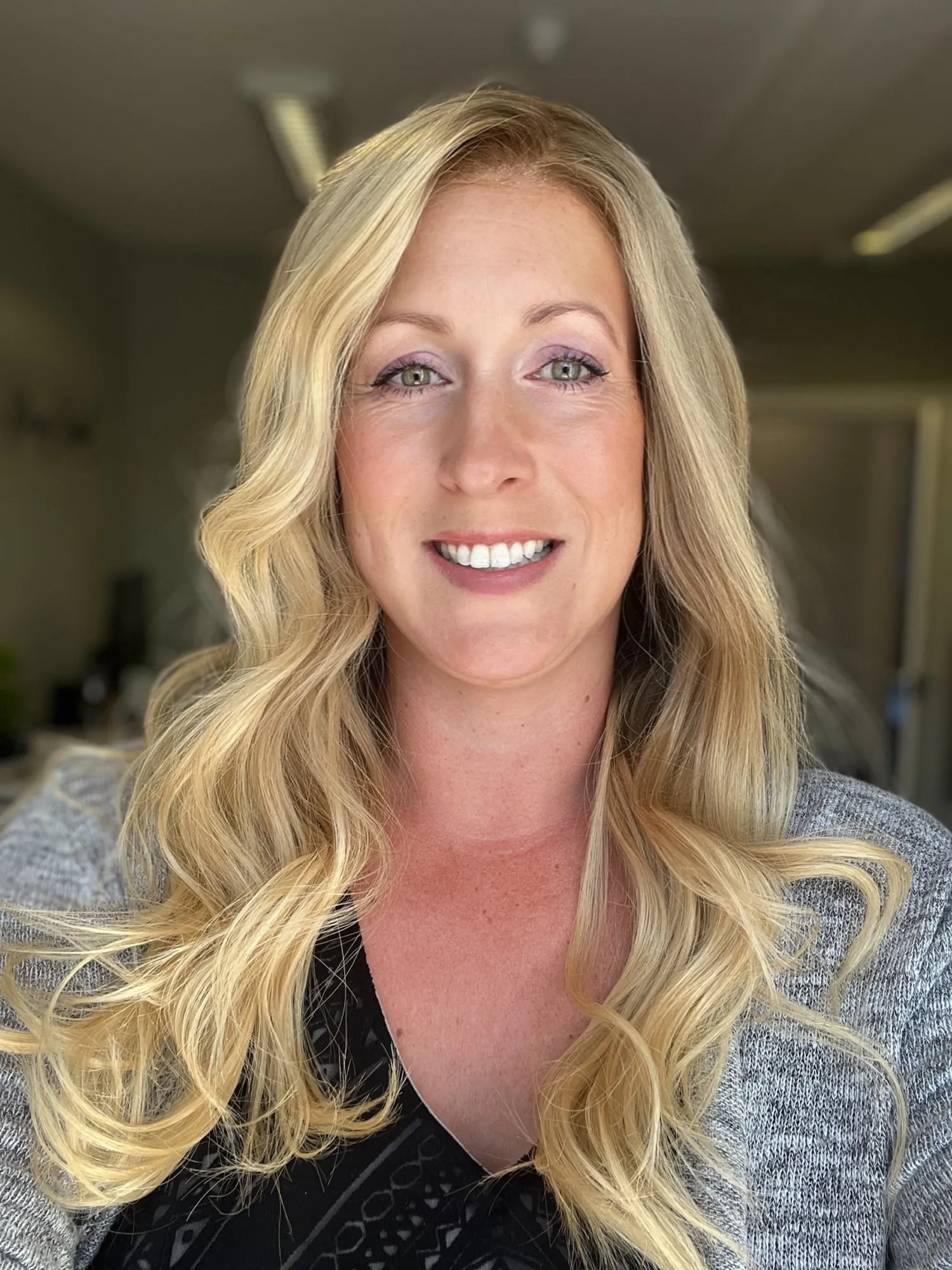 Preloved, Second Spring Wigs, Linda wig | Human hair | Cool ombre blonde | Small cap | 24" length