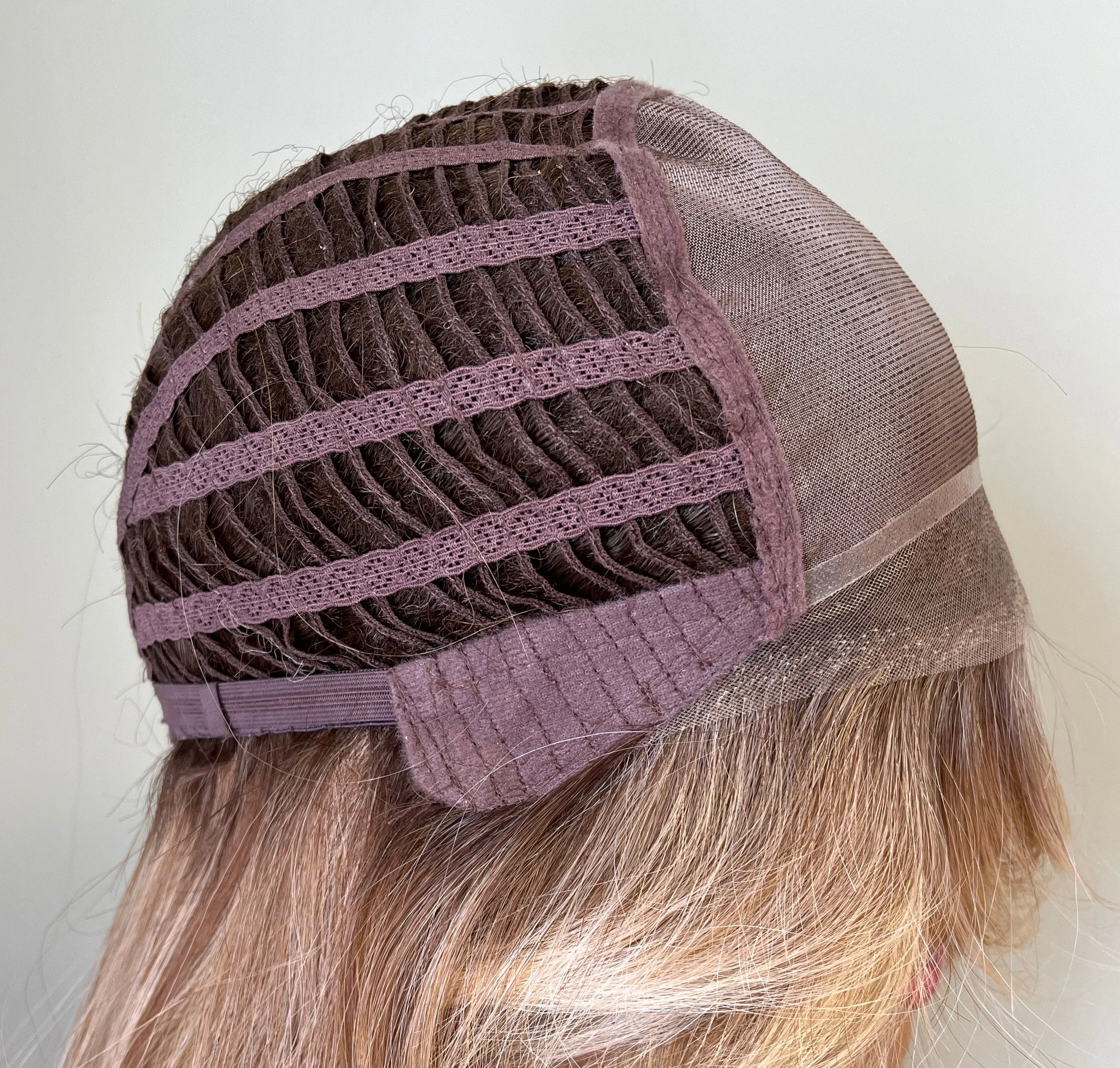 Preloved, TressAllure, California Beach Waves wig | Heat-friendly synthetic | 14/26/R10 | Average cap | 24" length