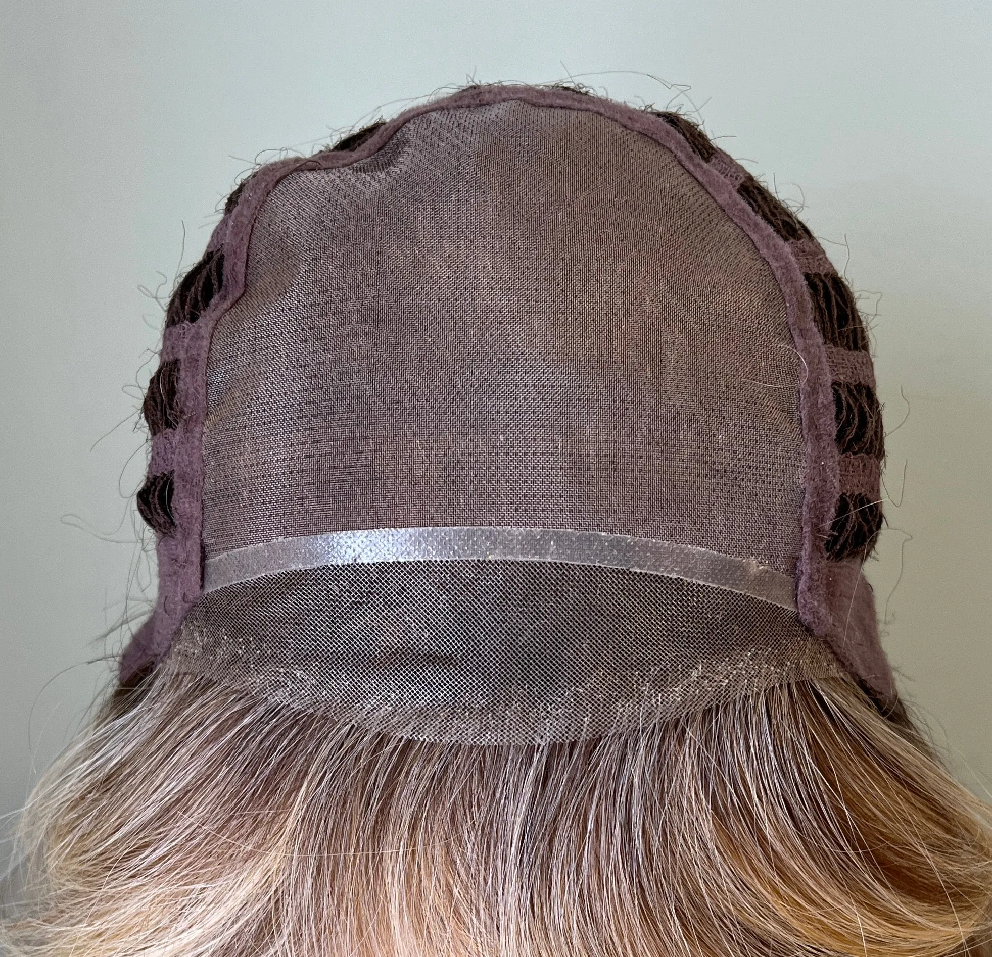 Preloved, TressAllure, California Beach Waves wig | Heat-friendly synthetic | 14/26/R10 | Average cap | 24" length