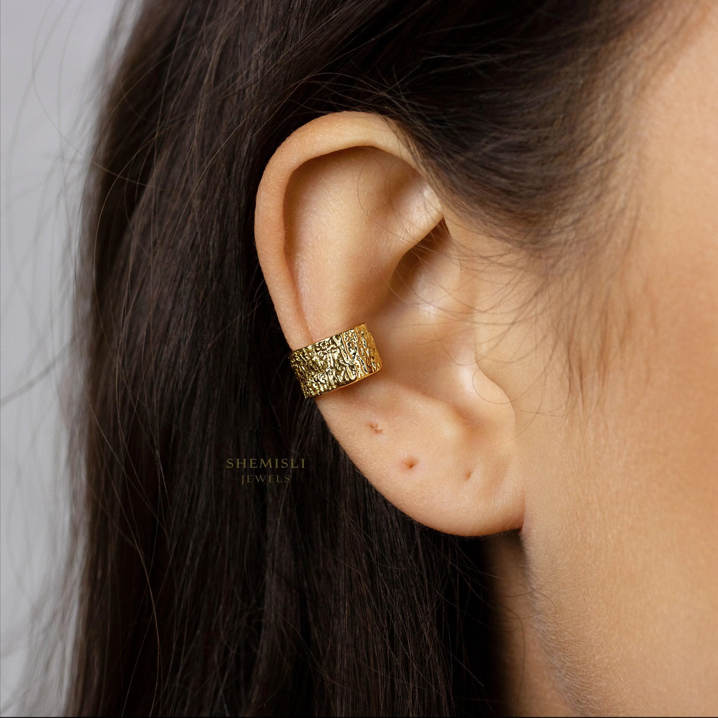 Textured Thick Ear Cuff, Curved Design, Earring No Piercing is Needed, Gold, Silver SHEMISLI SF013
