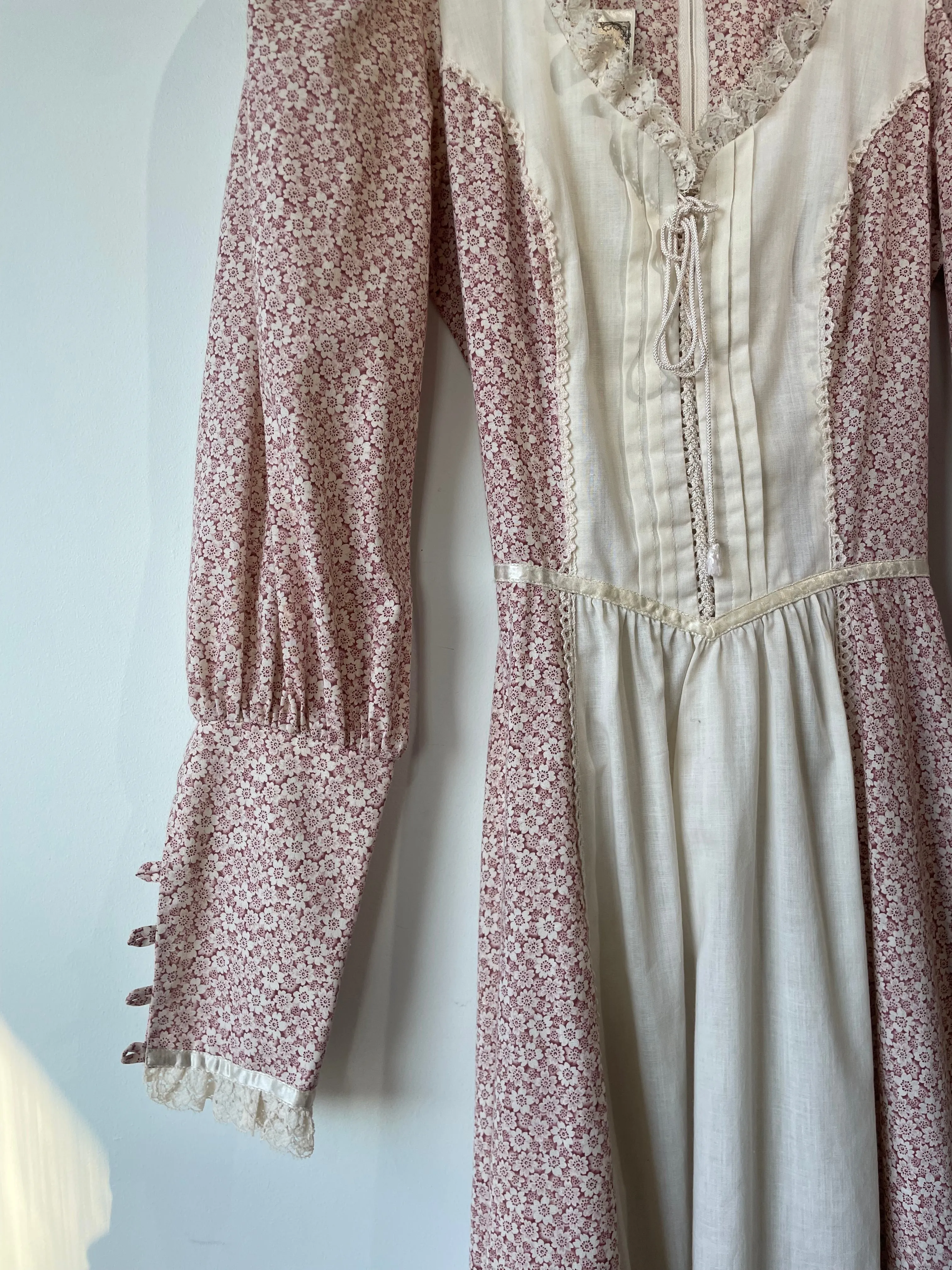 Vintage Gunne Sax Pink/Red Floral Dress
